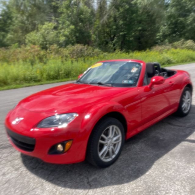 Used 2011 Red Mazda Sport image 1