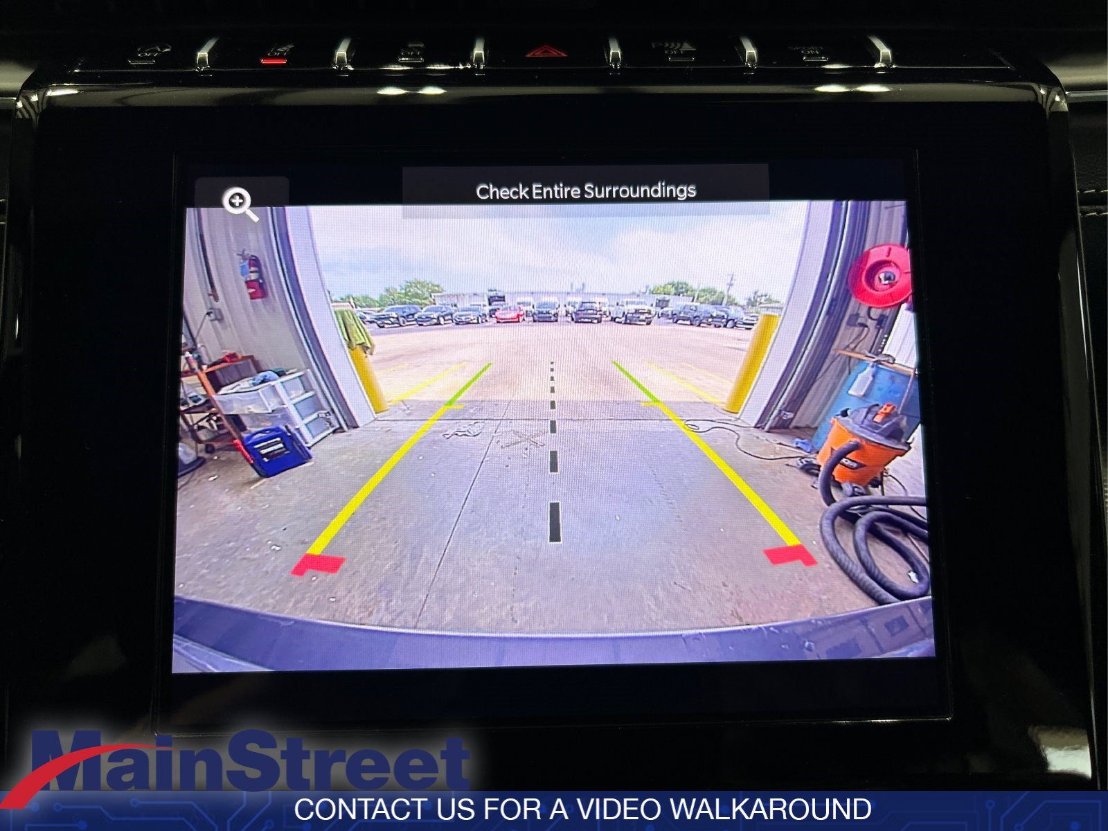 Used 2024 Baltic Gray Metallic Clearcoat Jeep Altitude image 25