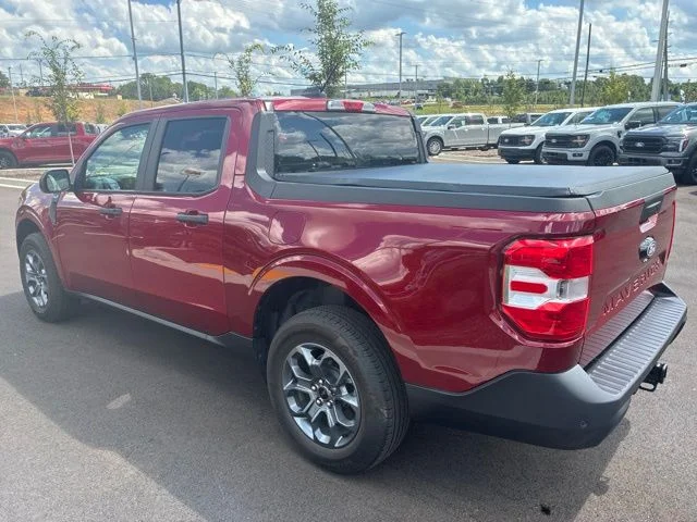 Used 2025 Red Ford XLT image 4