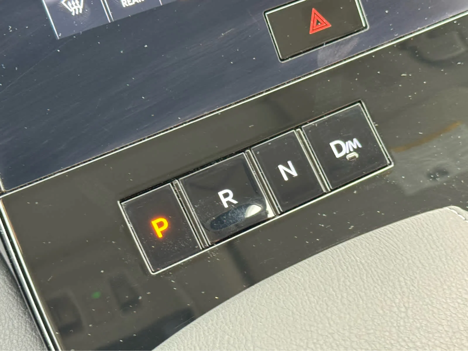 2025 INFINITI QX80 Sensory 4WD - Photo 18