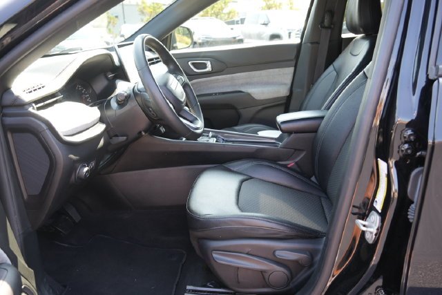 Used 2024 Black Jeep Latitude image 20