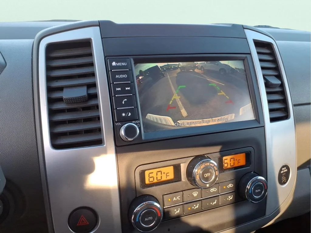 Used 2019 Gray Nissan SV image 27