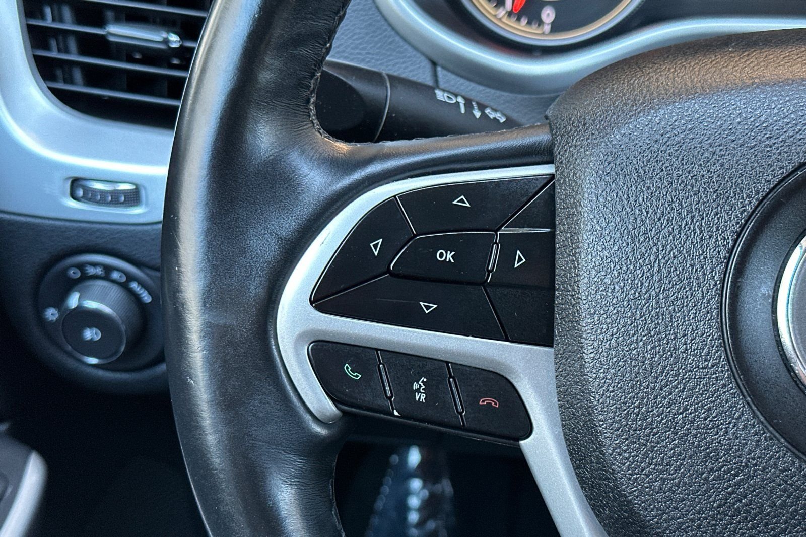 2018 Jeep Cherokee Latitude Plus - Photo 31