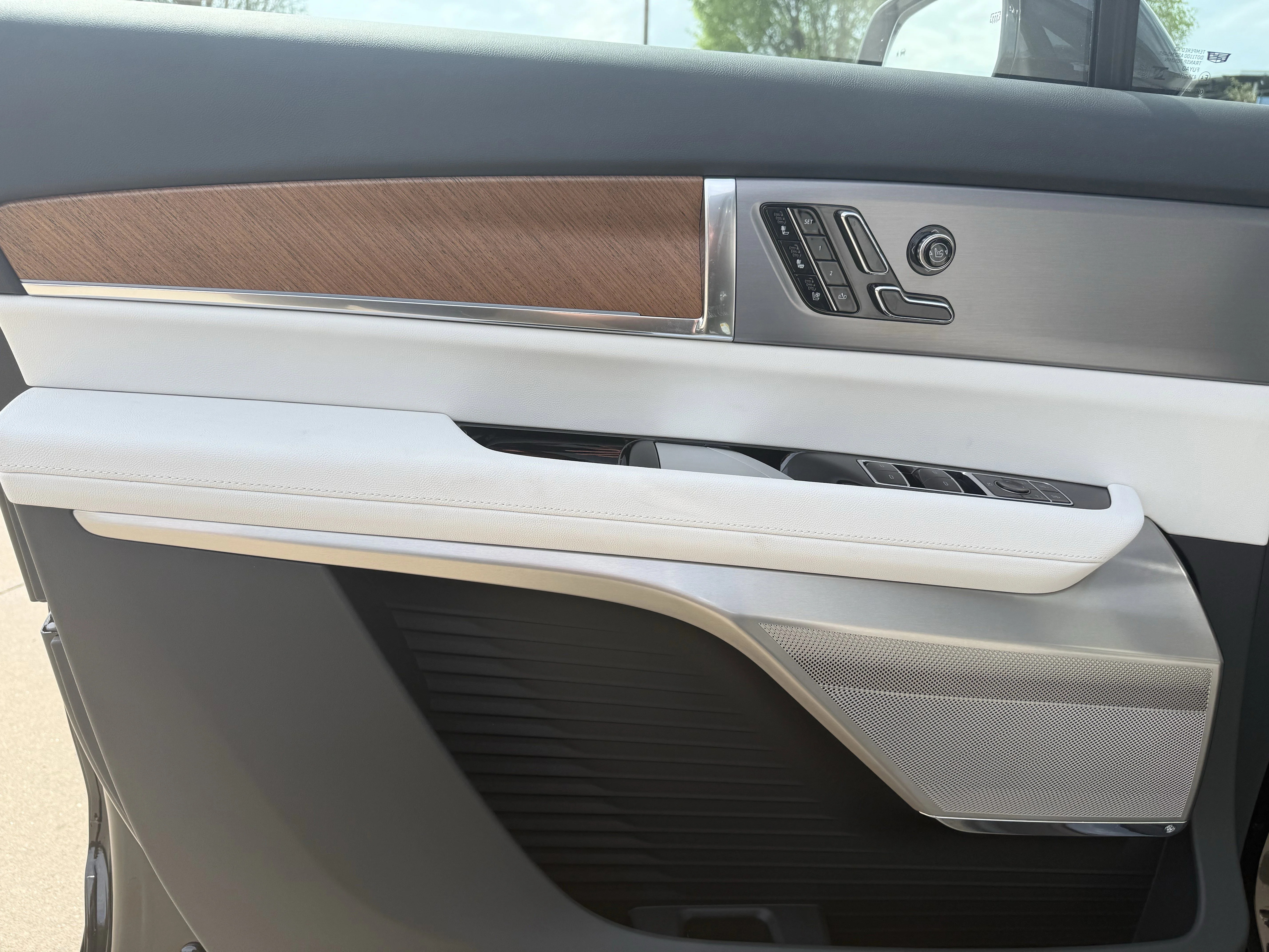 2026 Cadillac VISTIQ Sport - Photo 13