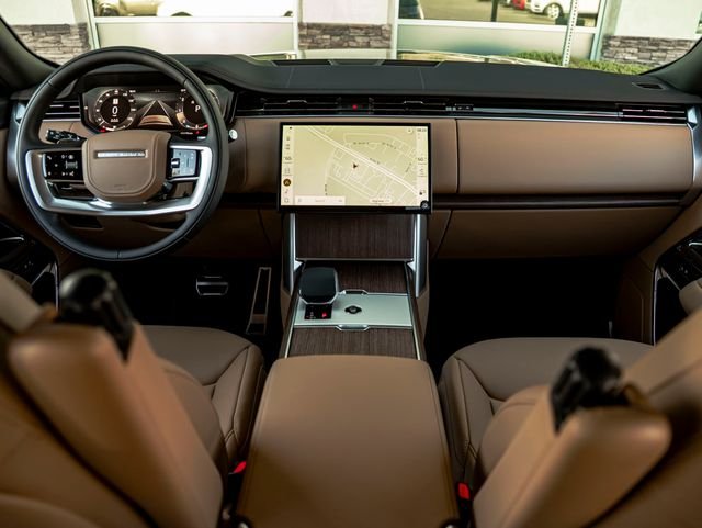 New 2026 Belgravia Green Land Rover SE image 18