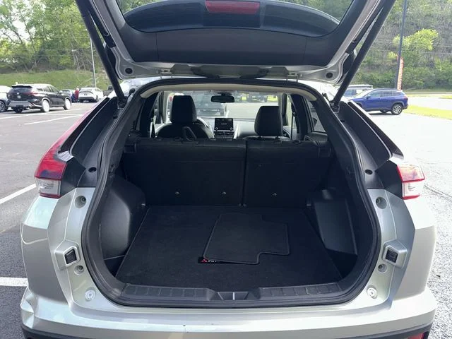 Certified Used 2025  Mitsubishi SE image 22