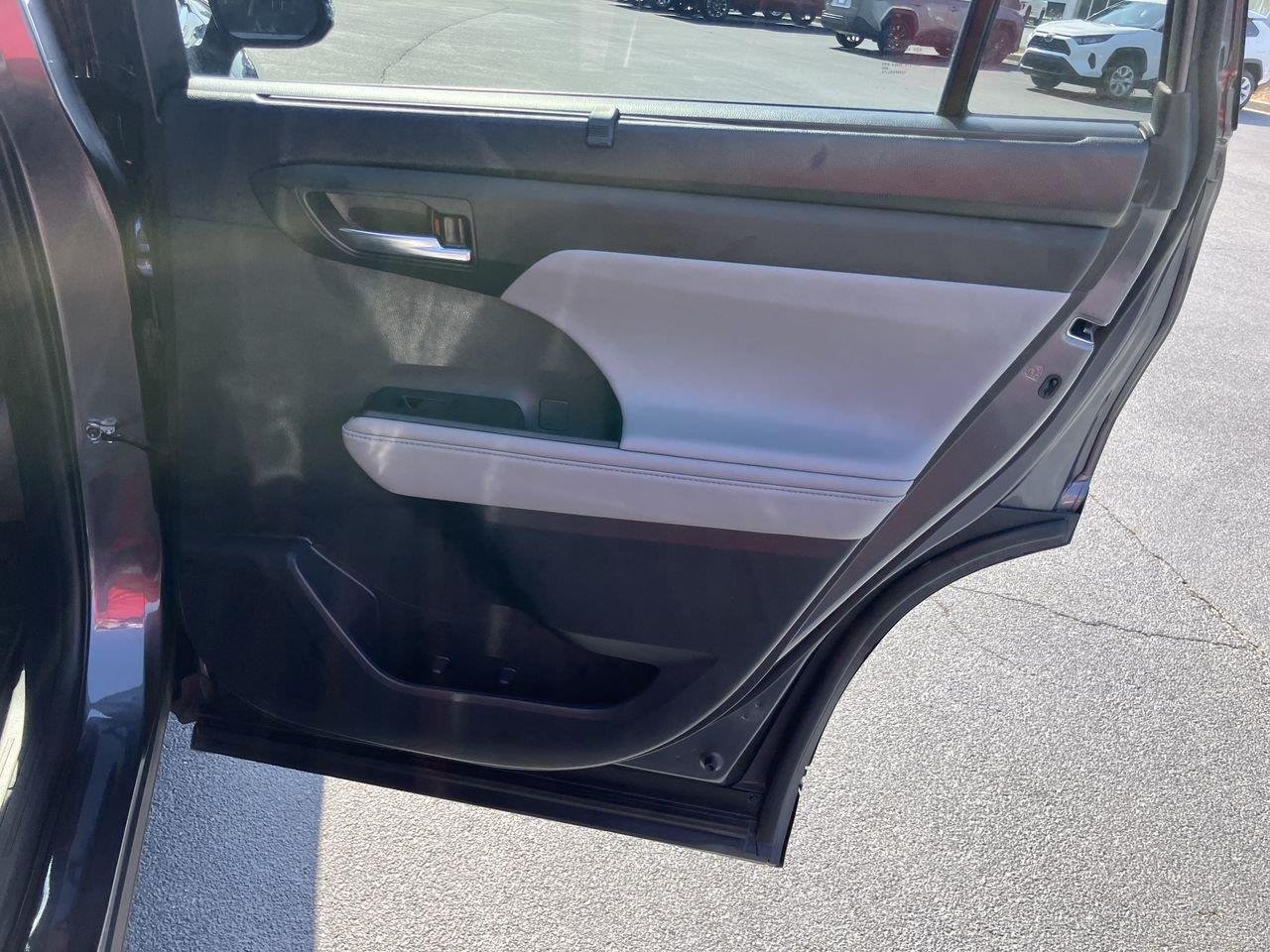 Used 2021 Gray (Magnetic Gray Metallic) Toyota XLE image 31
