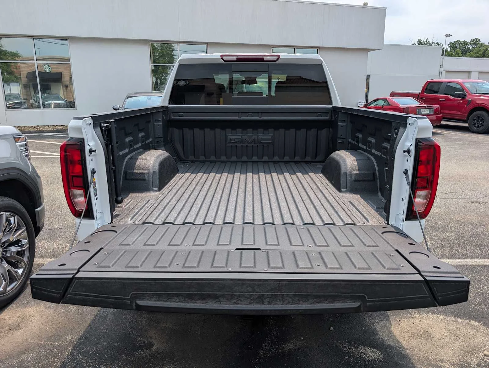 New 2026 Summit White GMC Elevation image 8