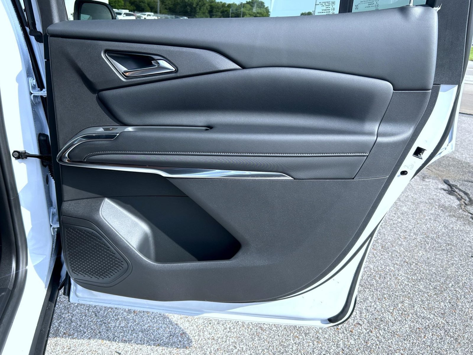2027 Chevrolet Traverse Z71 - Photo 18