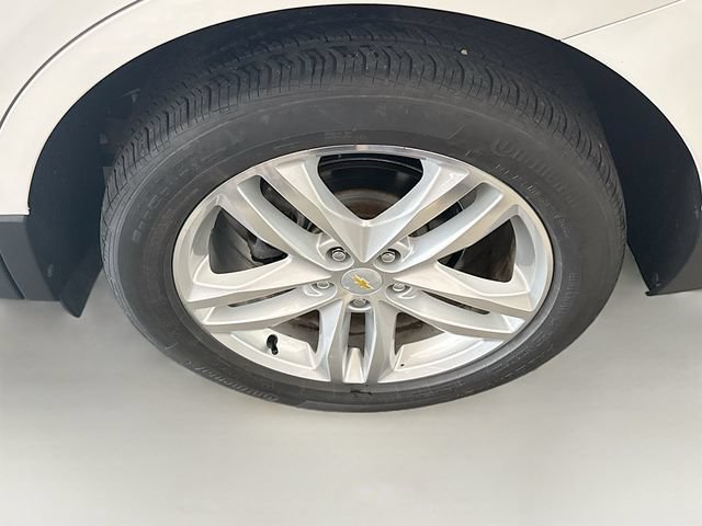 Used 2018 IRIDESCENT PEARL TRICOAT Chevrolet Premier image 30