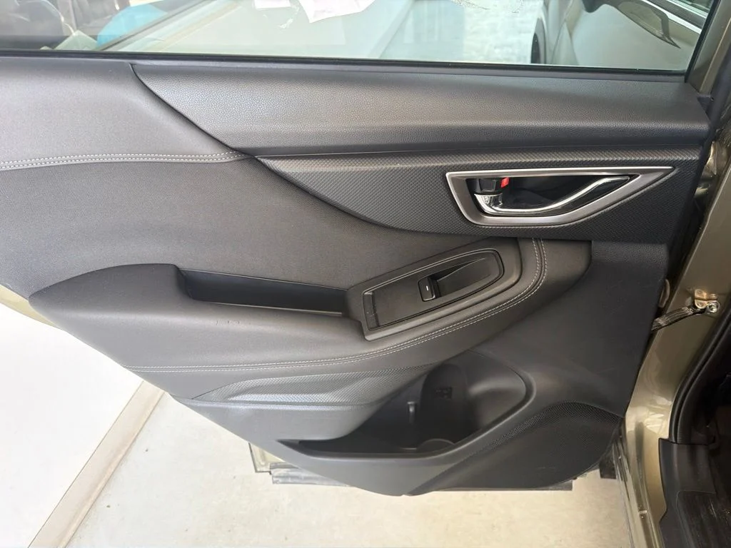 Used 2022 Green Metallic Subaru Premium image 26