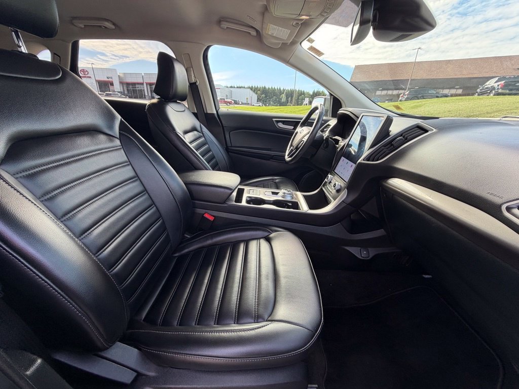 Used 2024 Gray Ford SEL image 35