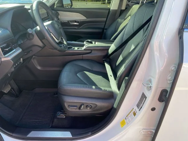 Certified Used 2025 Pearl Toyota Limited image 11