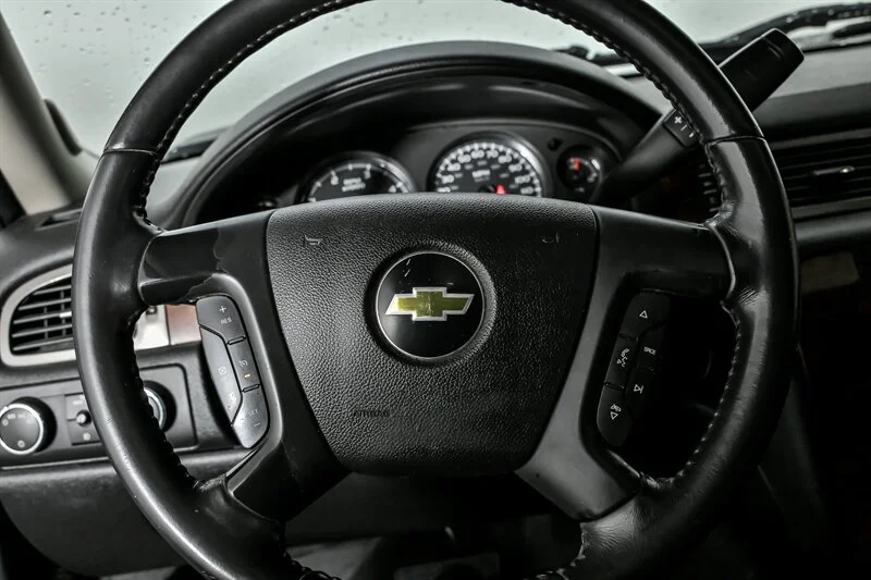 2011 Chevrolet Silverado 3500HD LTZ - Photo 25