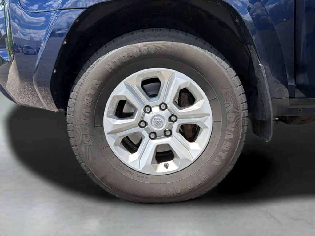 Used 2014 Blue Toyota SR5 Premium image 15