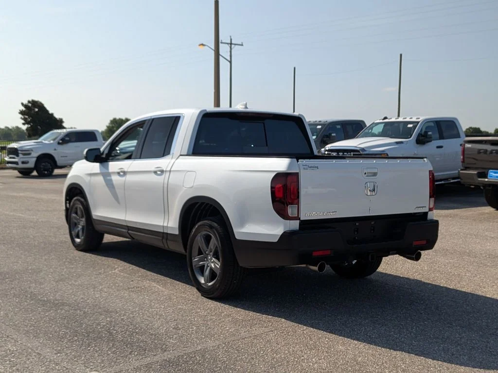 Used 2023 White Honda RTL image 3
