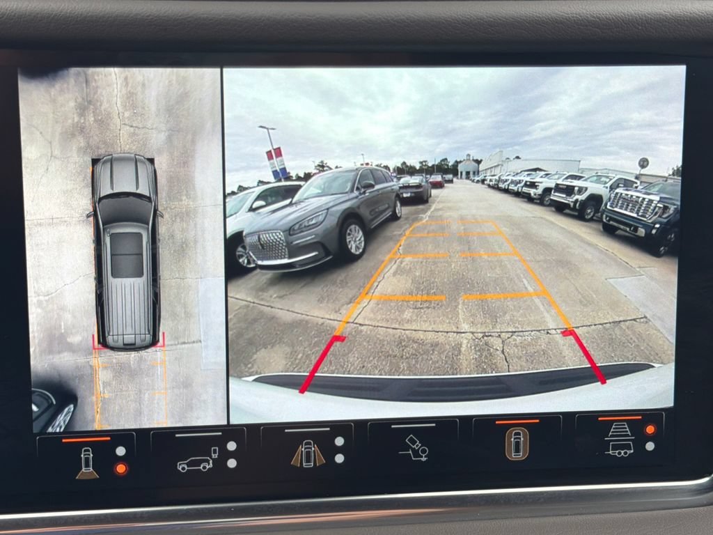 2023 GMC Yukon Denali - Photo 25