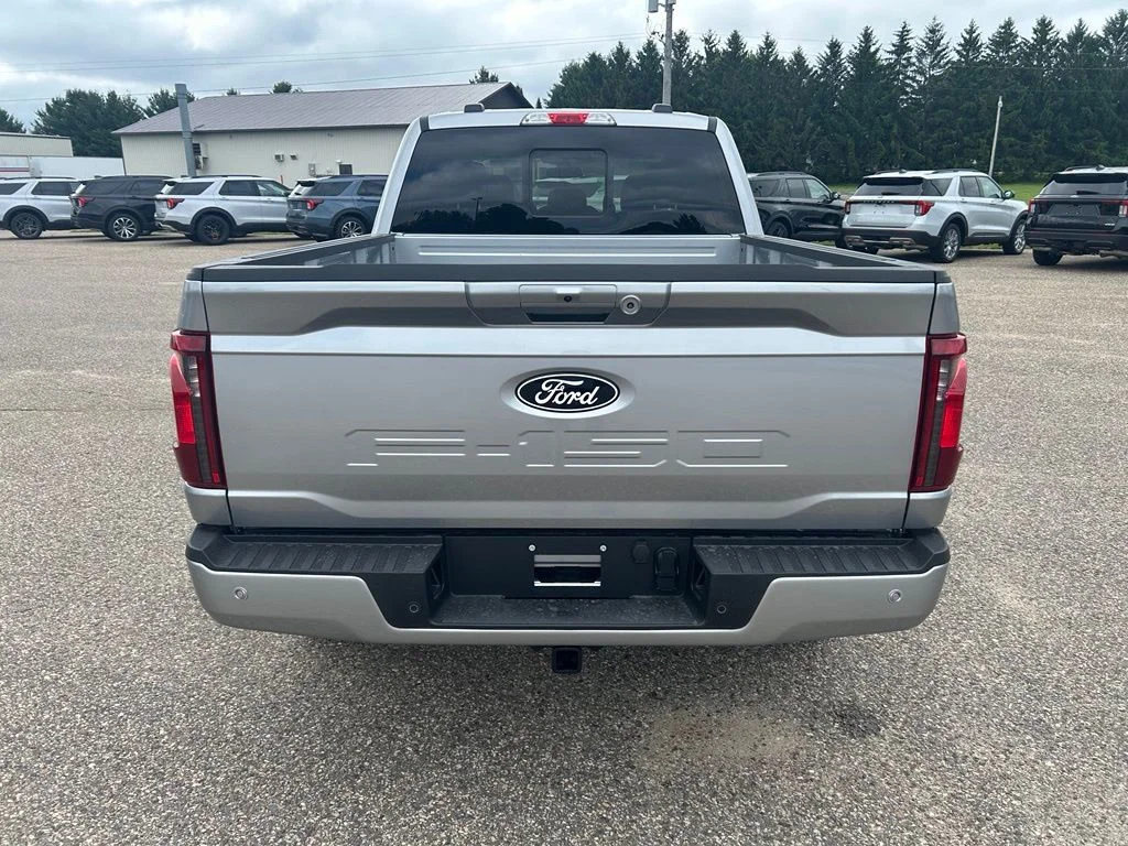 New 2026 Iconic Silver Metallic Ford XLT image 6