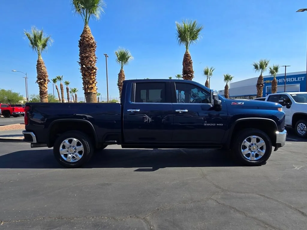Used 2022 Northsky Blue Metallic Chevrolet LTZ image 7