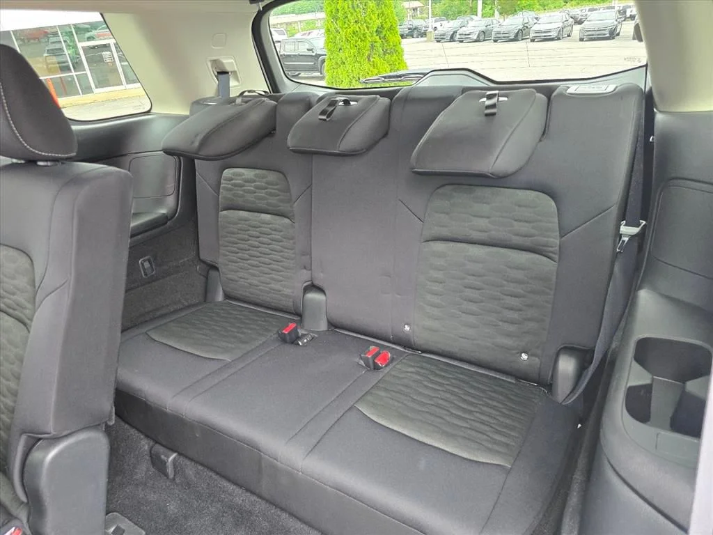 Used 2025 White Nissan SV image 13