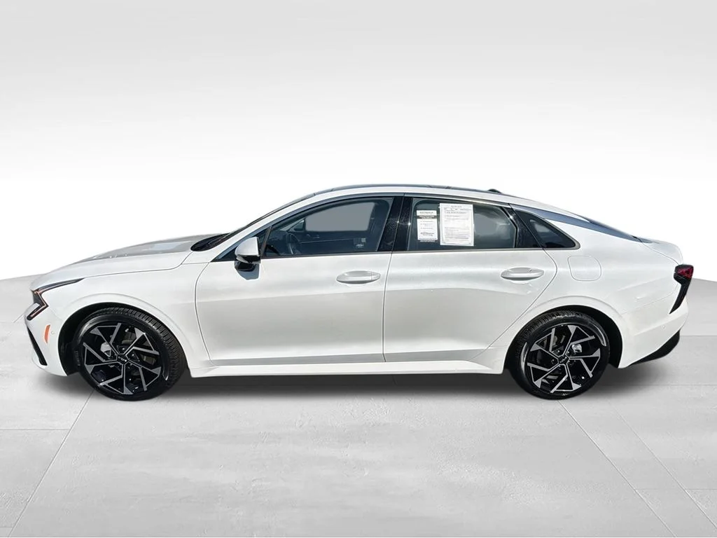 Used 2025 White Kia EX image 6