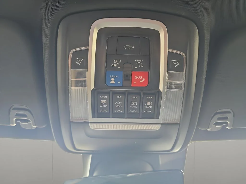 Used 2023 Blue Ram Laramie image 19