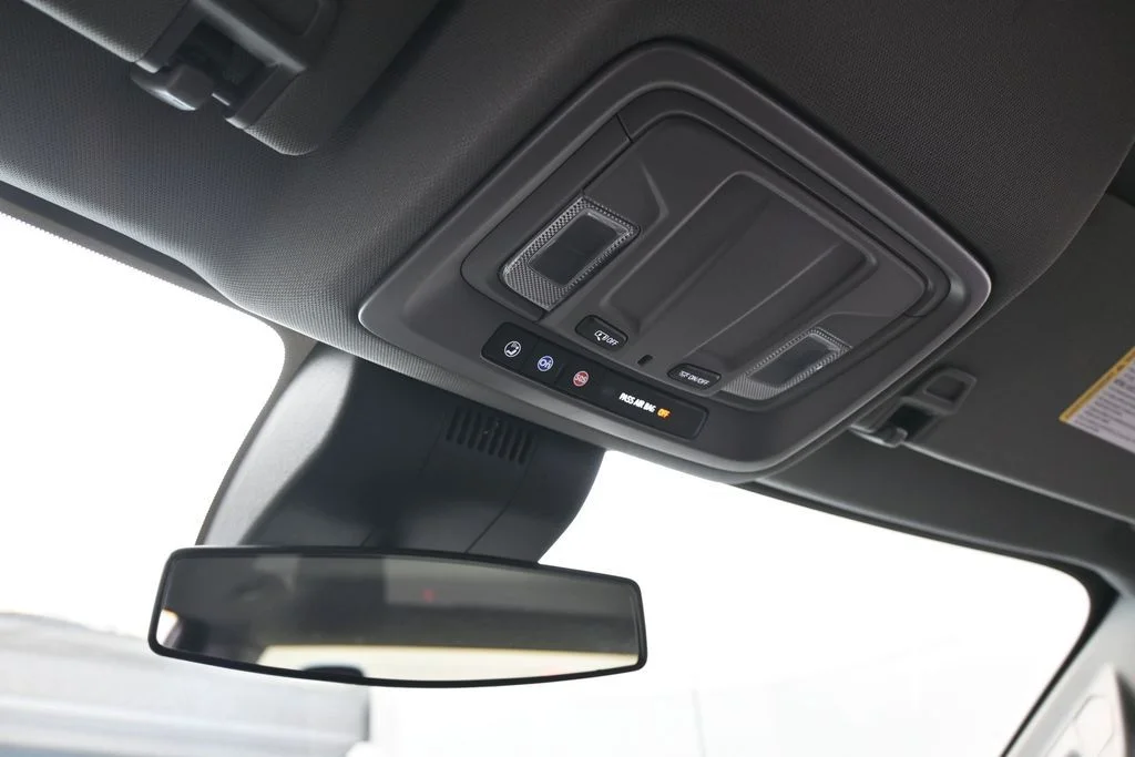 Used 2026 Summit White Chevrolet WT image 21