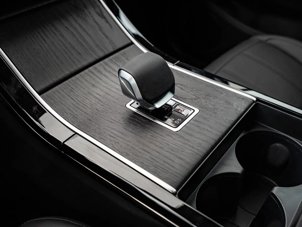 New 2026 Fuji White Land Rover Dynamic image 37