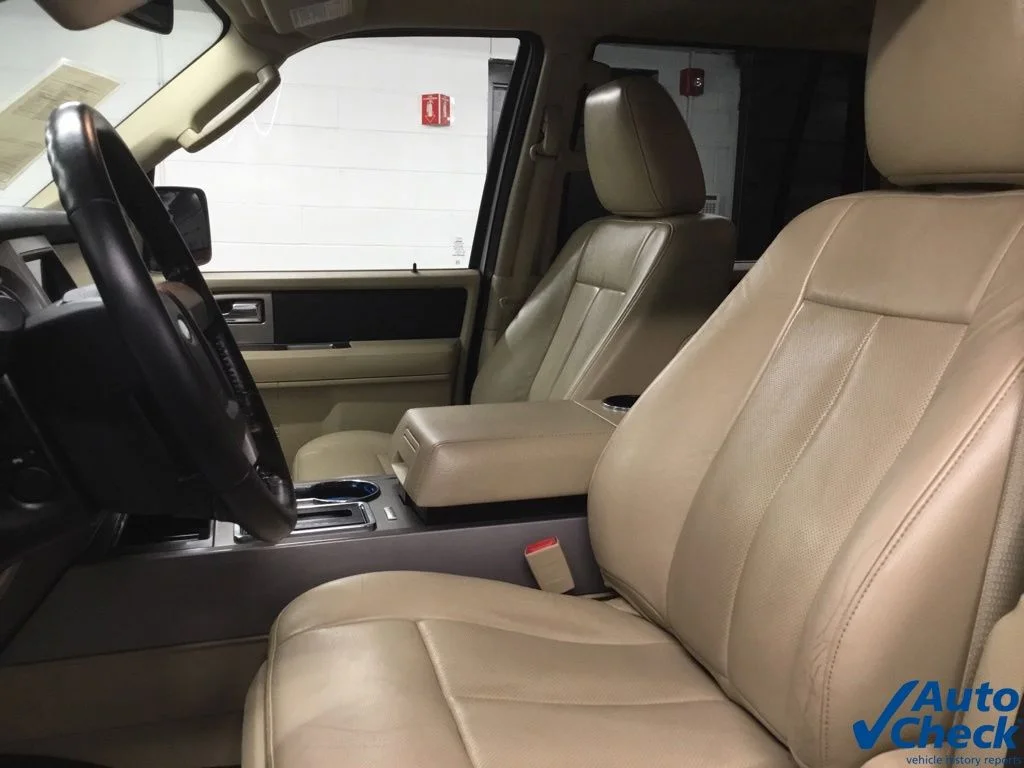 Used 2017 White Ford Limited image 26