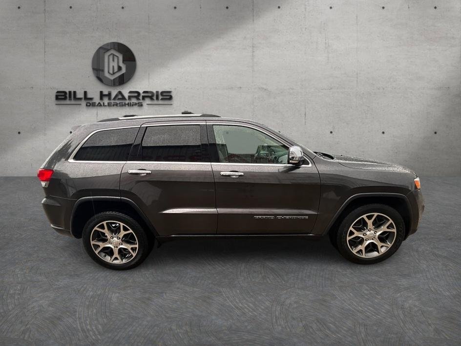 Used 2019 Gray Jeep Limited image 4