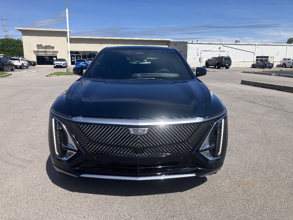 Used 2024 Cadillac LYRIQ Tech with VIN 1GYKPMRL8RZ130555 for sale in Dayton, OH