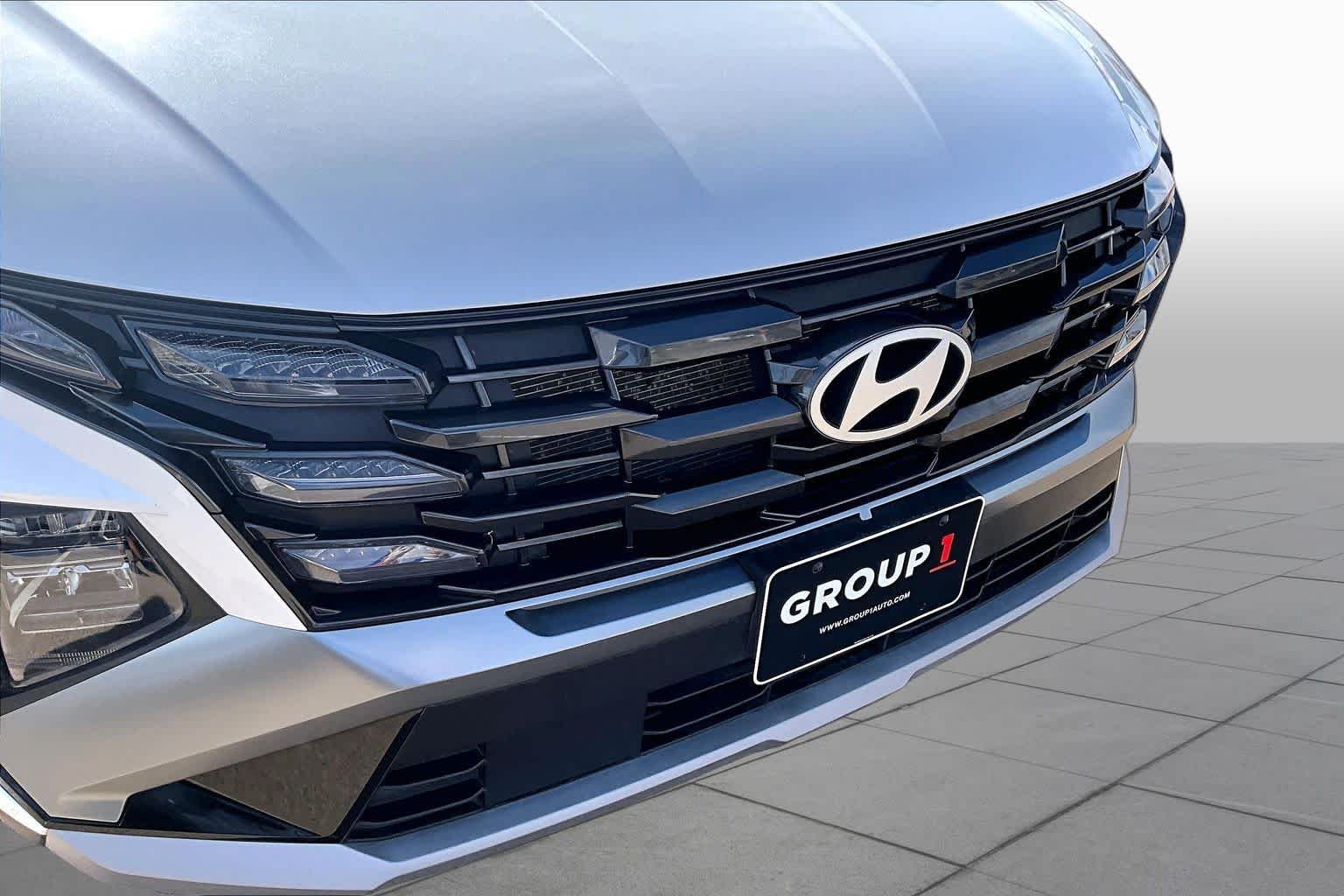 Used 2025 Serenity White Pearl Hyundai SEL image 29