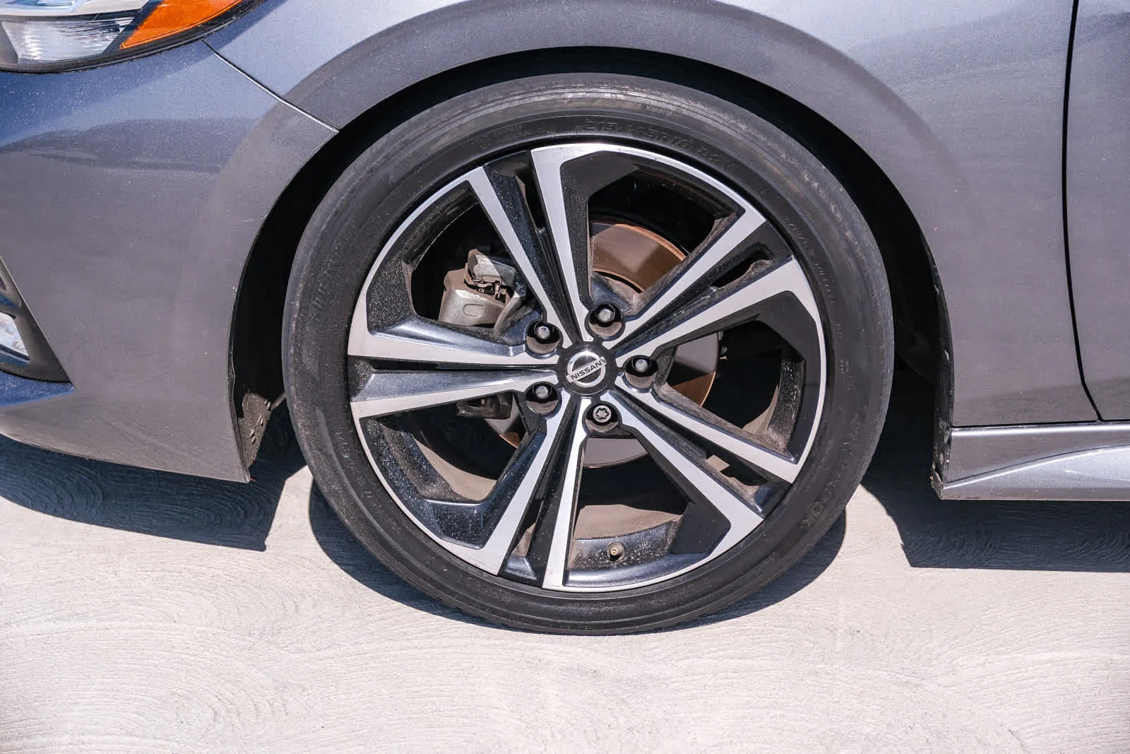 Certified Used 2022 Gun Metallic Nissan SR image 10