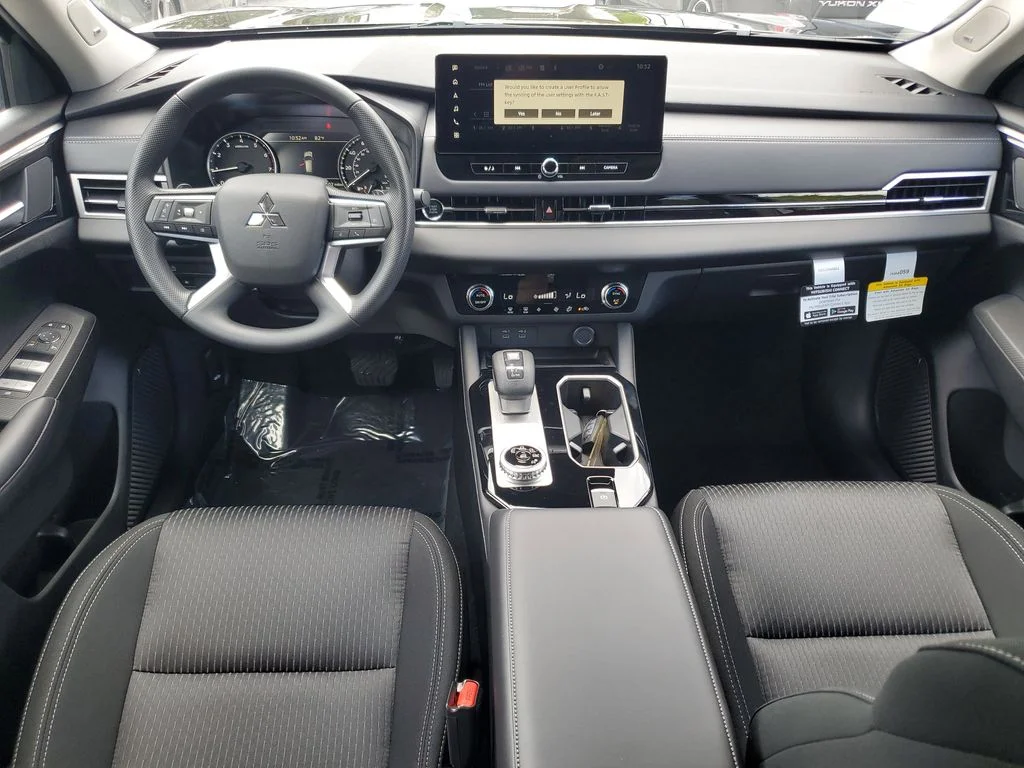 New 2026 Black Mitsubishi ES image 15