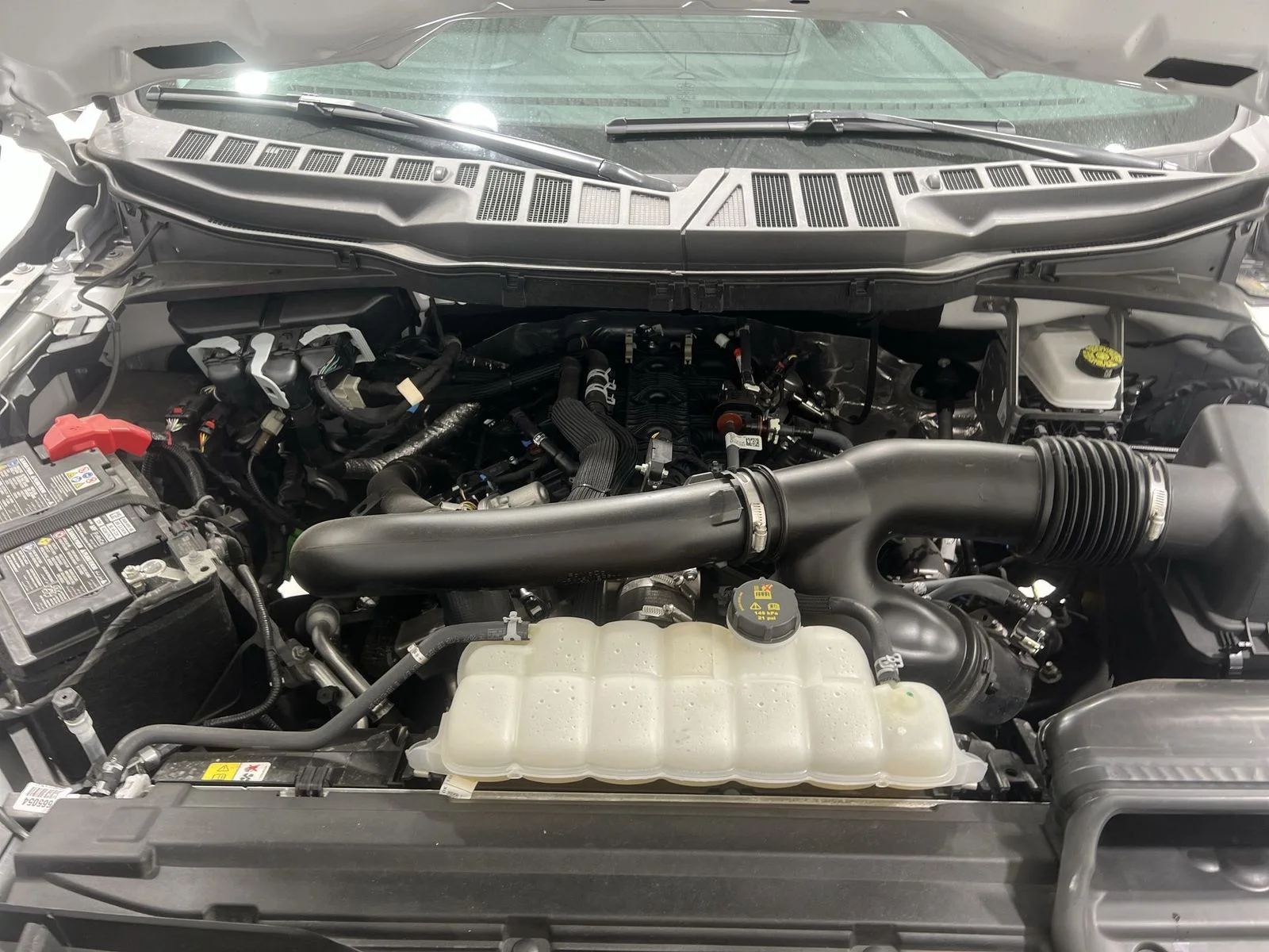 2025 Ford F-150 XLT - Photo 24