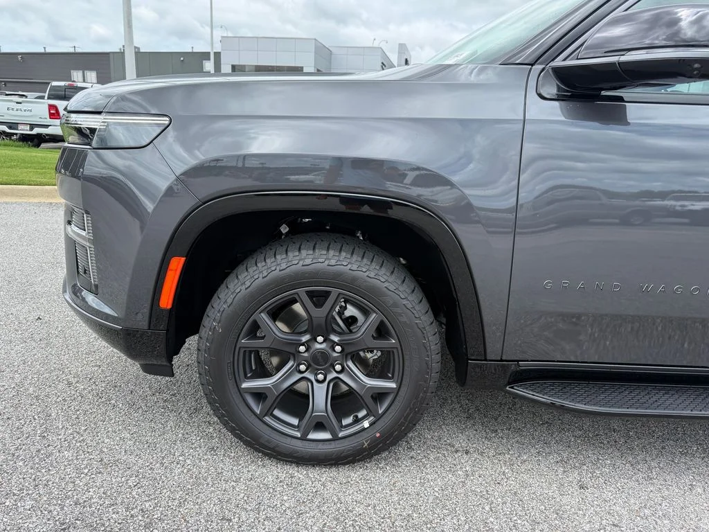 New 2026 Baltic-Gray Metallic Clear-Coat Exterior Paint Jeep Upland image 22