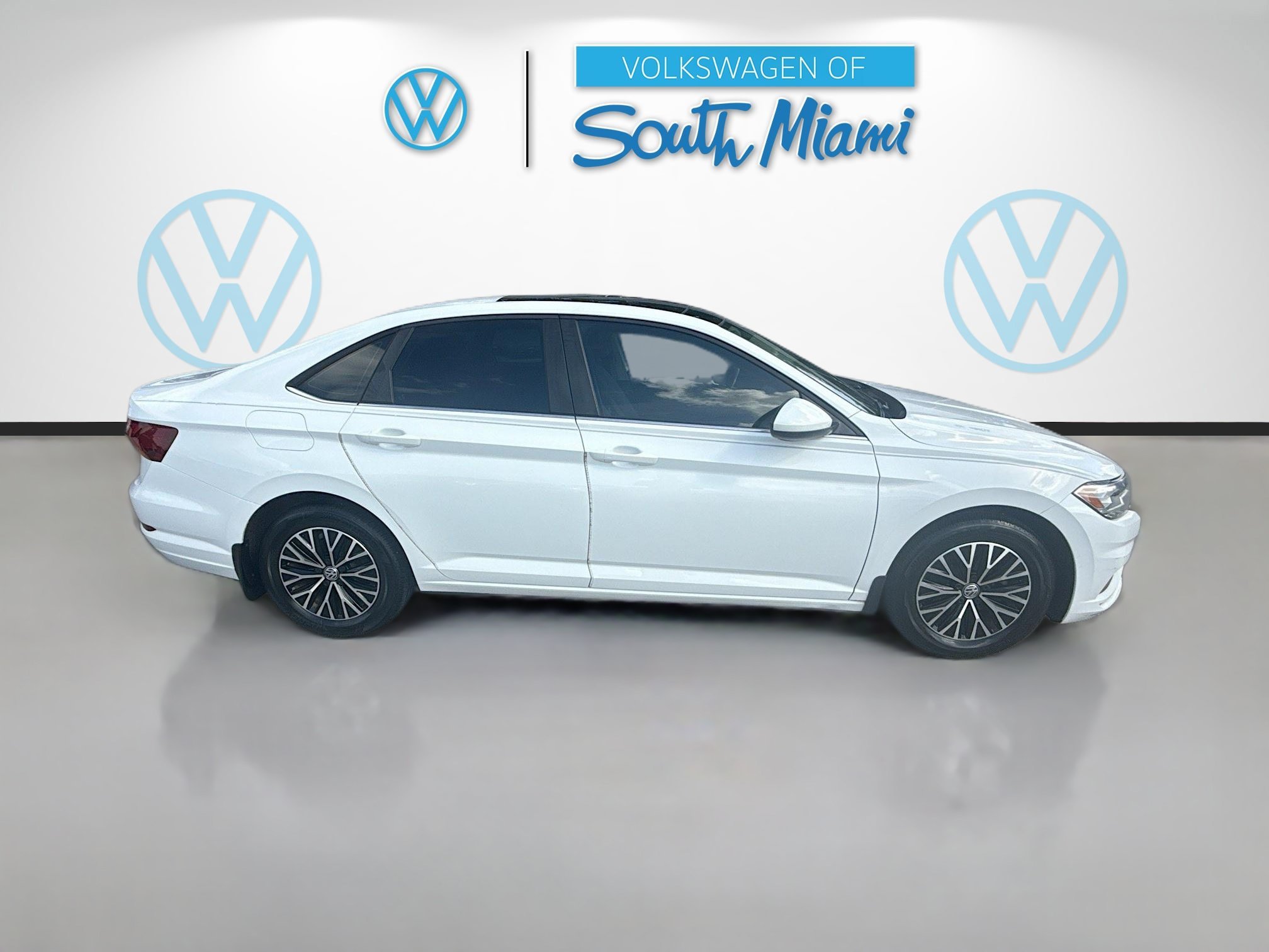 Used 2019 Pure White Volkswagen 1.4T SE image 8