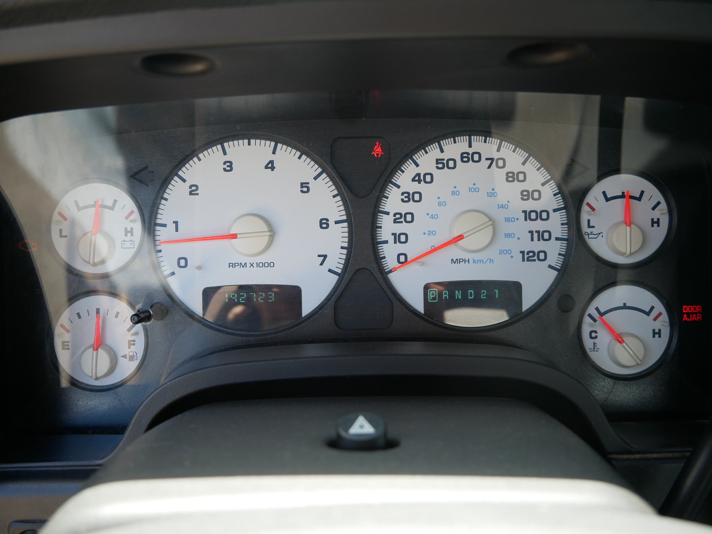 Used 2005 Red Dodge SLT image 24