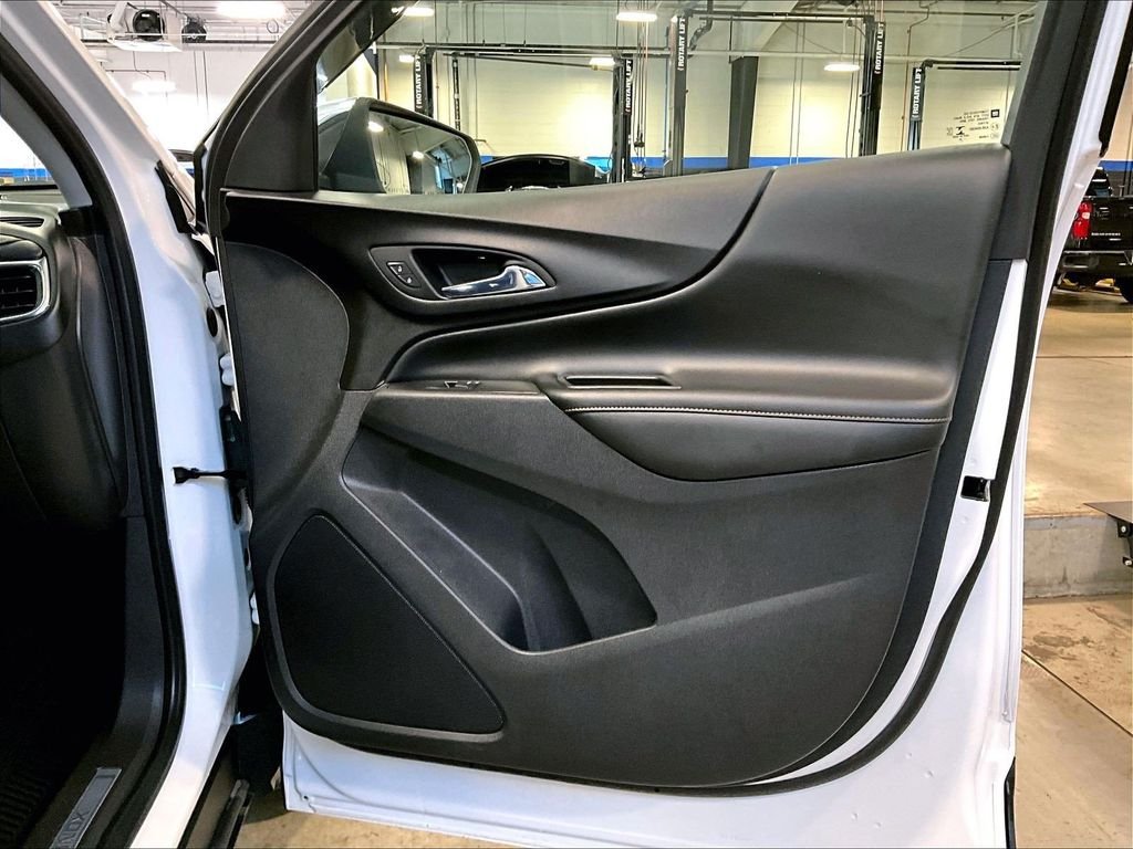 Used 2021 White Chevrolet Premier image 12