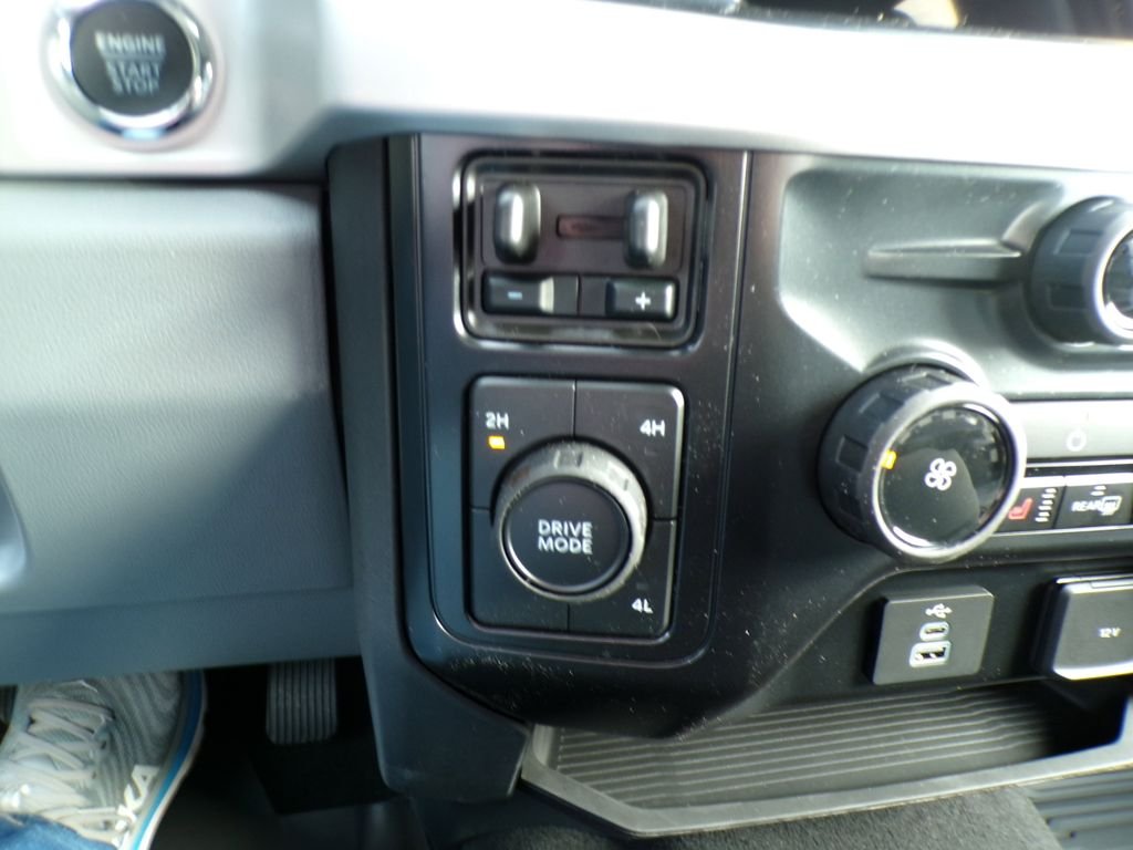 New 2026 Oxford White Ford F-350® XLT image 25