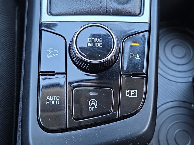Used 2024 Black Kia LX image 31