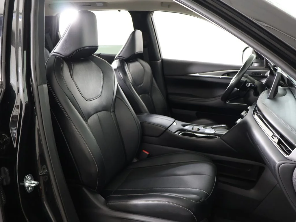 Used 2024 Mineral INFINITI LUXE image 37
