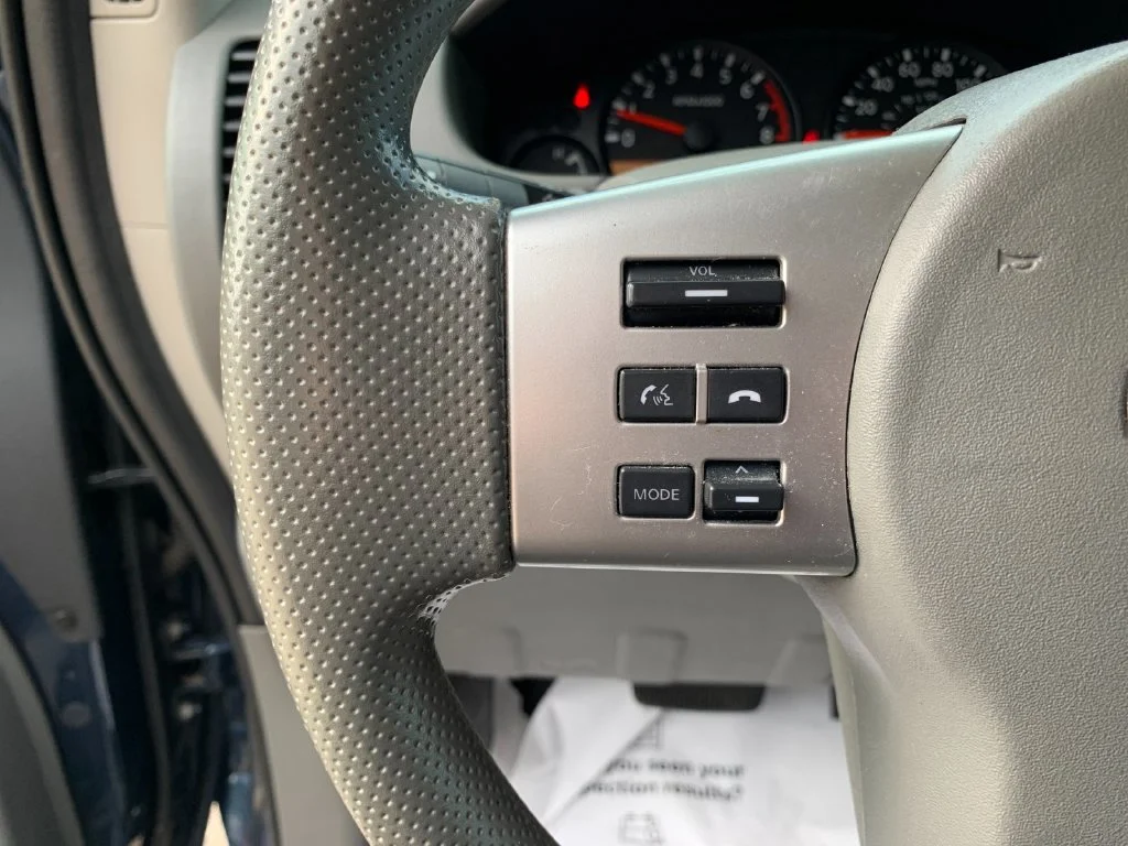 Used 2019 Blue Nissan SV image 26