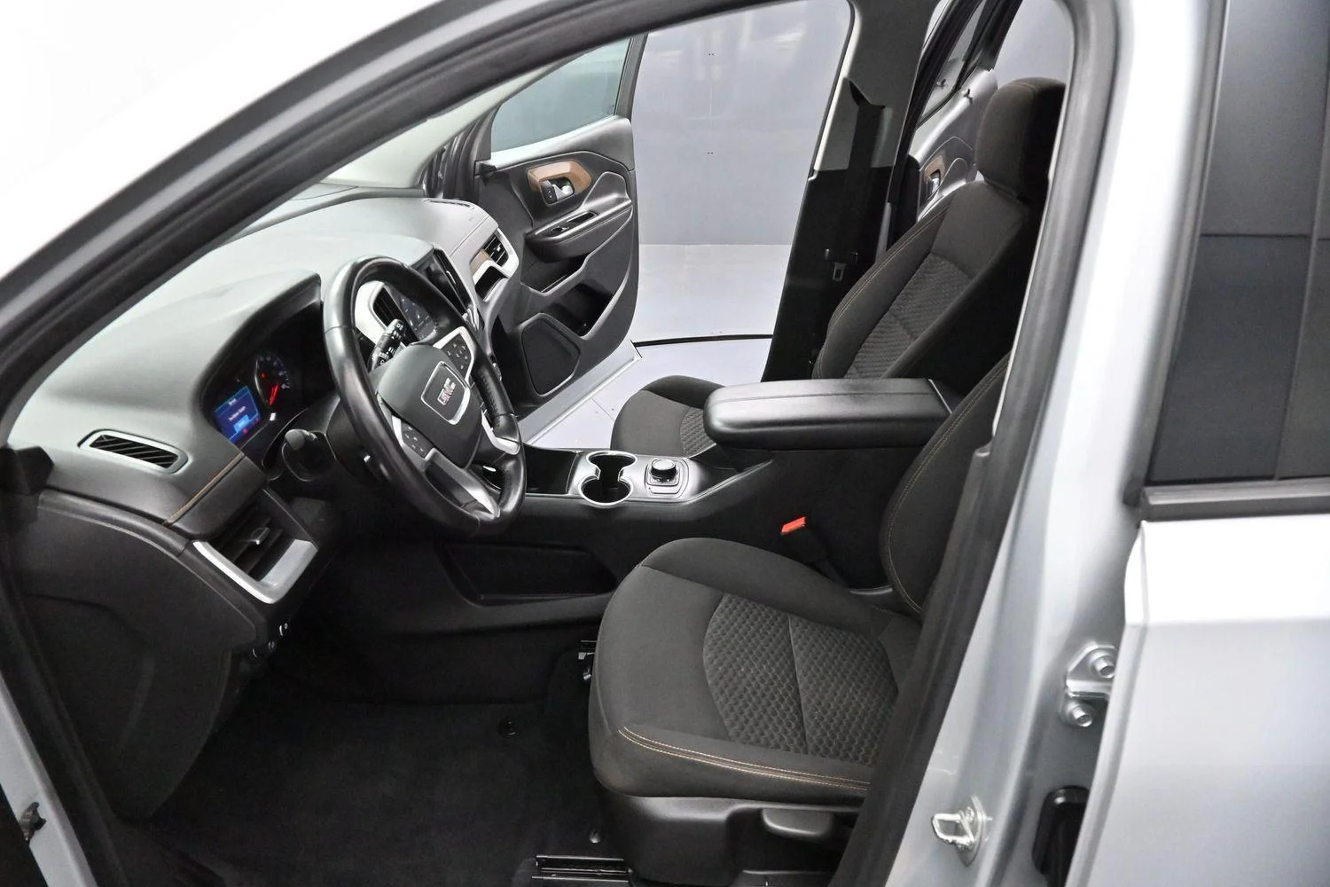Used 2021 Quicksilver Metallic GMC SLE image 12