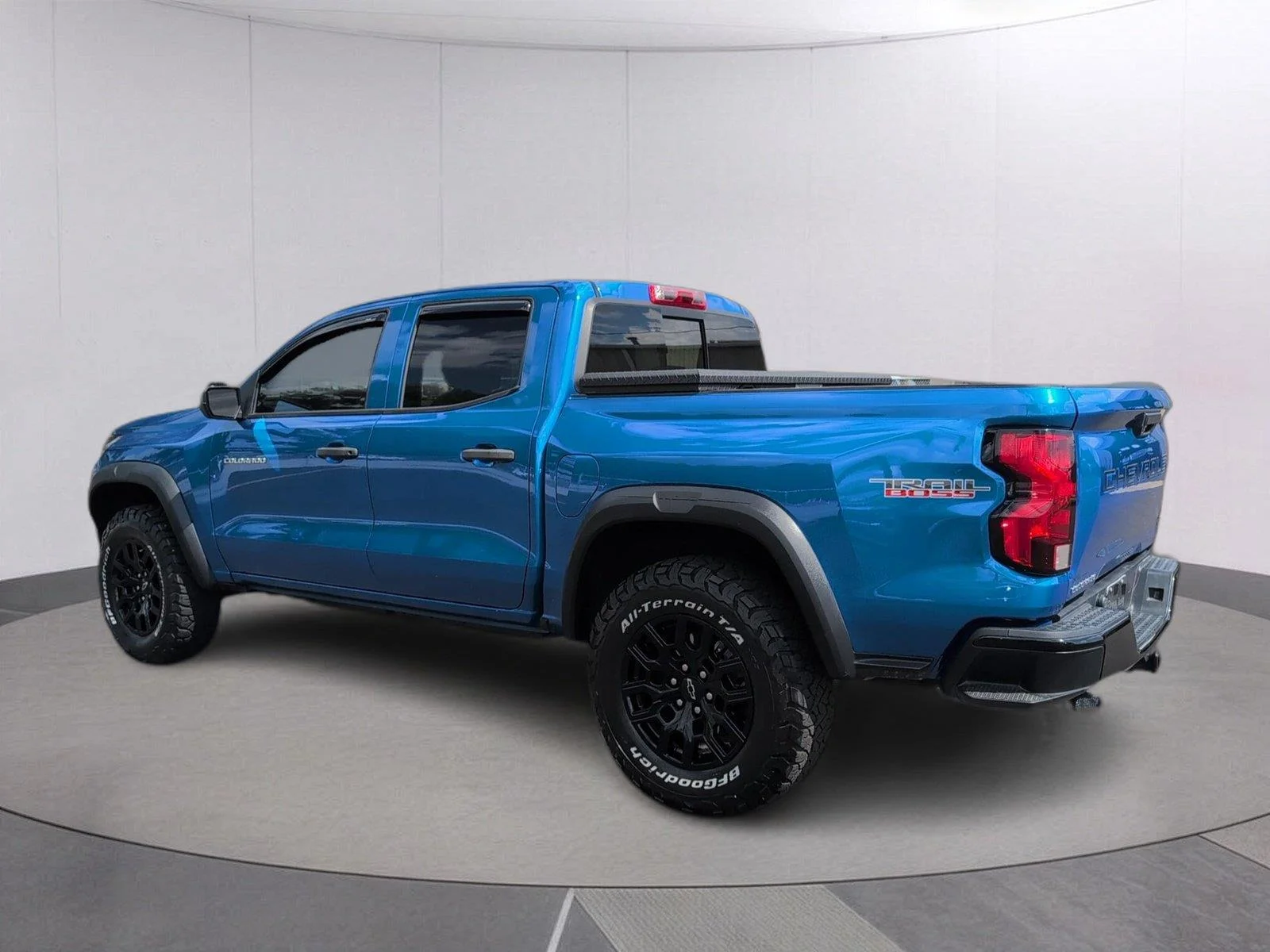 Used 2024 Glacier Blue Metallic Chevrolet Trail Boss image 3
