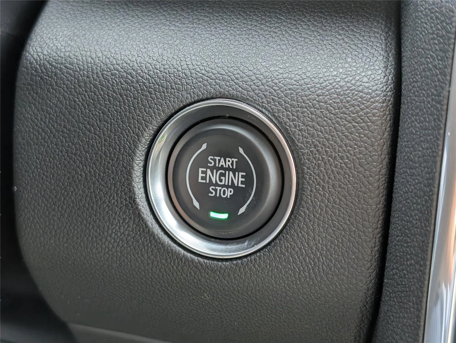 New 2026 Summit White GMC Elevation image 17