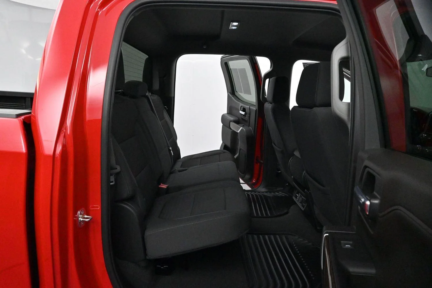 Used 2022 Cardinal Red GMC SLE image 30