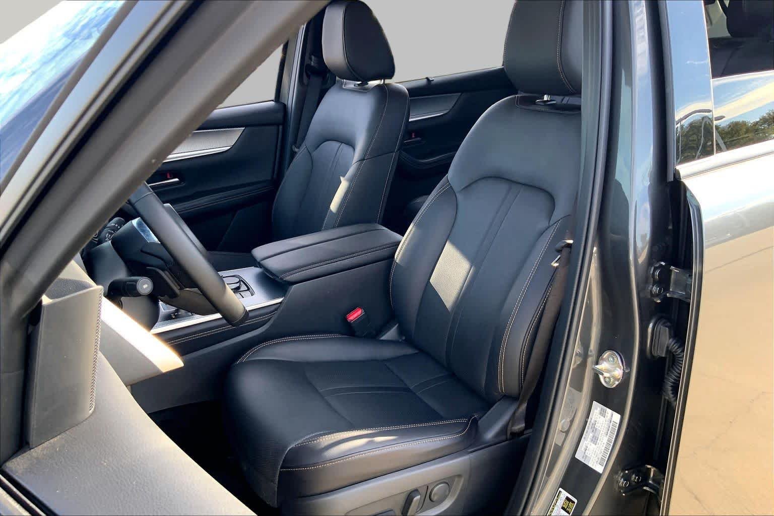 Used 2025 Machine Gray Metallic Mazda Preferred Package image 8