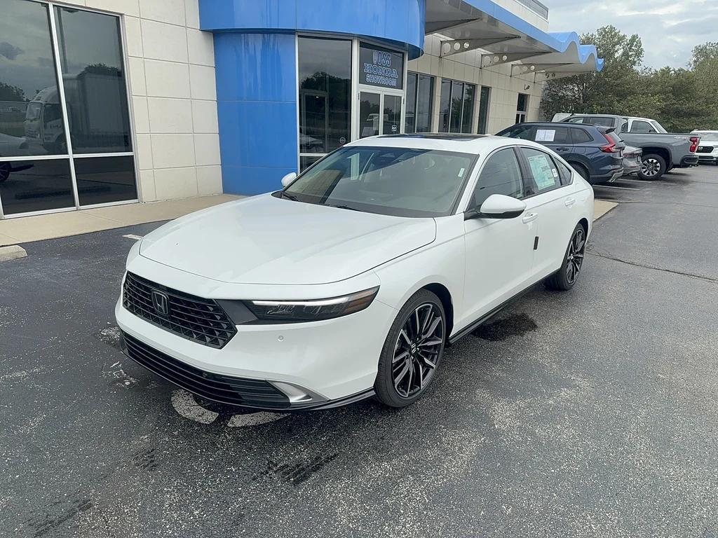 New 2026 Platinum White Pearl Honda Touring image 1