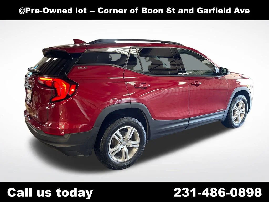 Used 2020 Red GMC SLE image 5